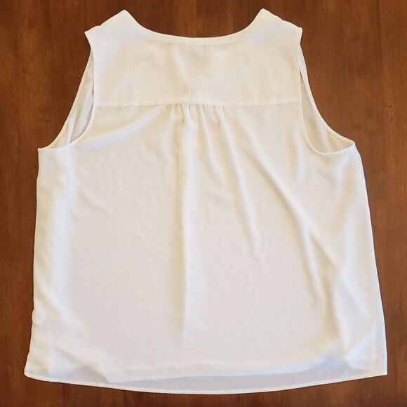 Vince Camuto Women Sleeveless Lace Up Scoop Neck Blouse White 3X - Picture 3 of 7